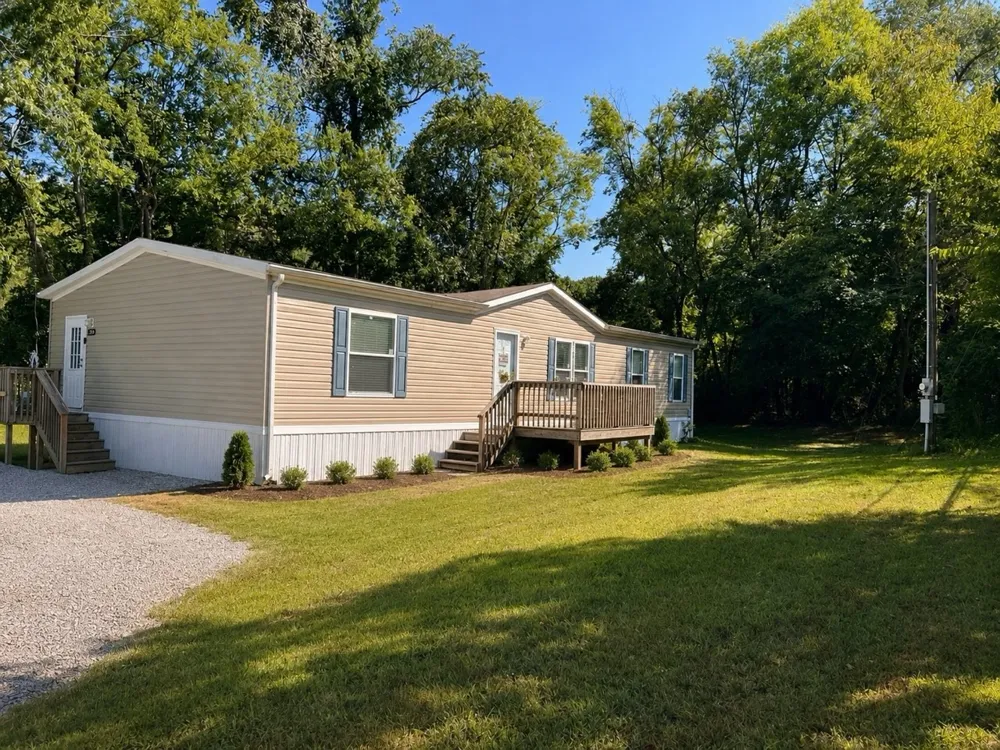 3087 Valley Creek Rd Culleoka, TN 38451