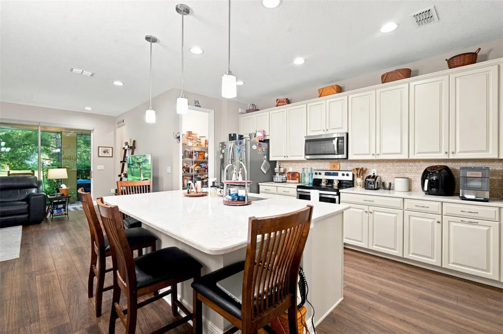 14215 PONDHAWK LANE Tampa, FL 33625