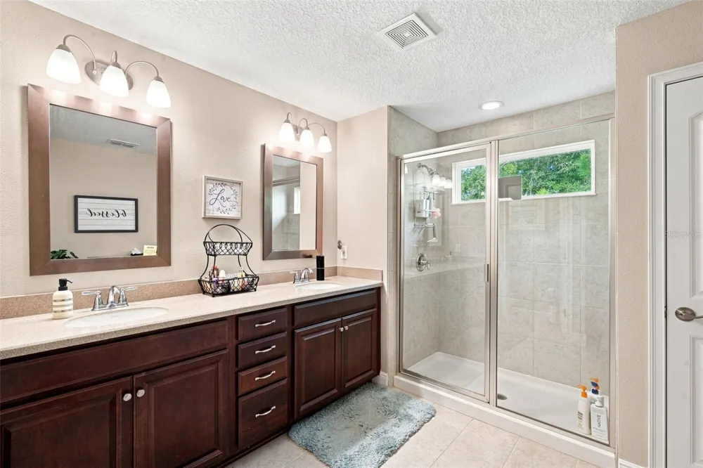 14215 PONDHAWK LANE Tampa, FL 33625