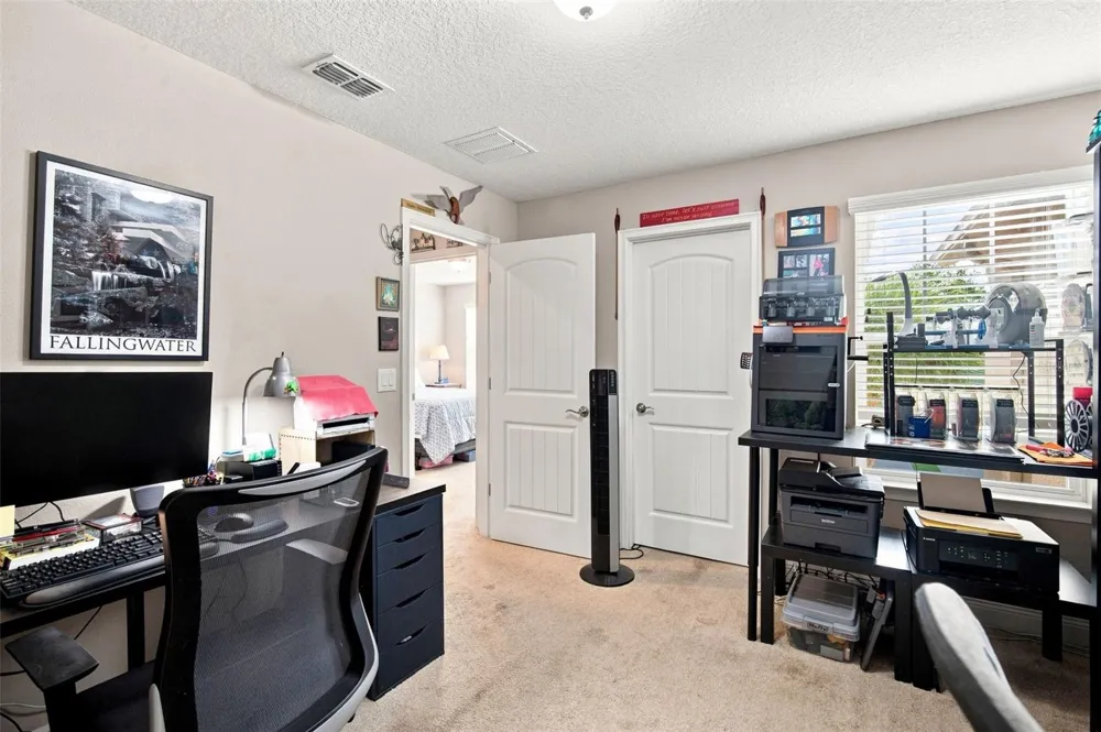 14215 PONDHAWK LANE Tampa, FL 33625