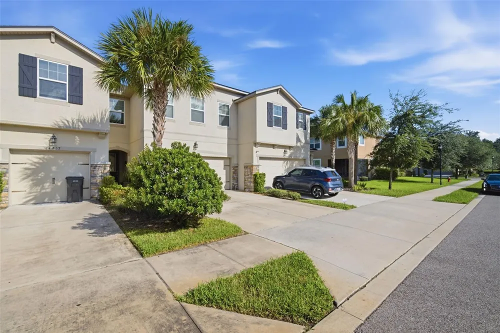 14215 PONDHAWK LANE Tampa, FL 33625