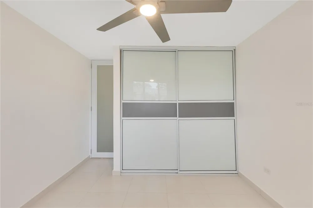 Cond. GOLDEN COURT II, HATO REY #H 202 San Juan, PR 00918