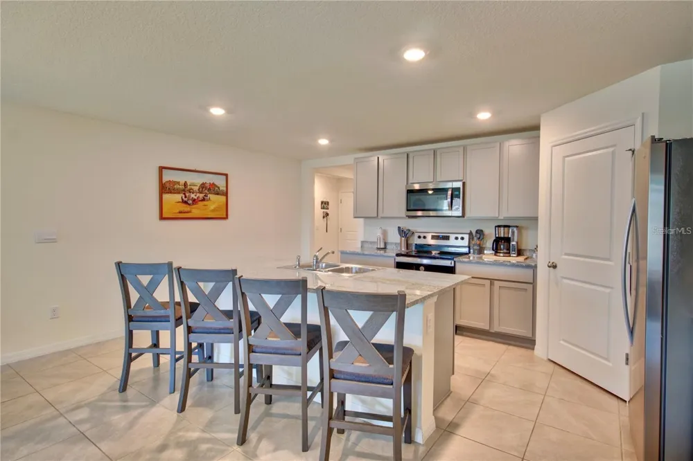 35712 DOVELAND DRIVE Zephyrhills, FL 33541