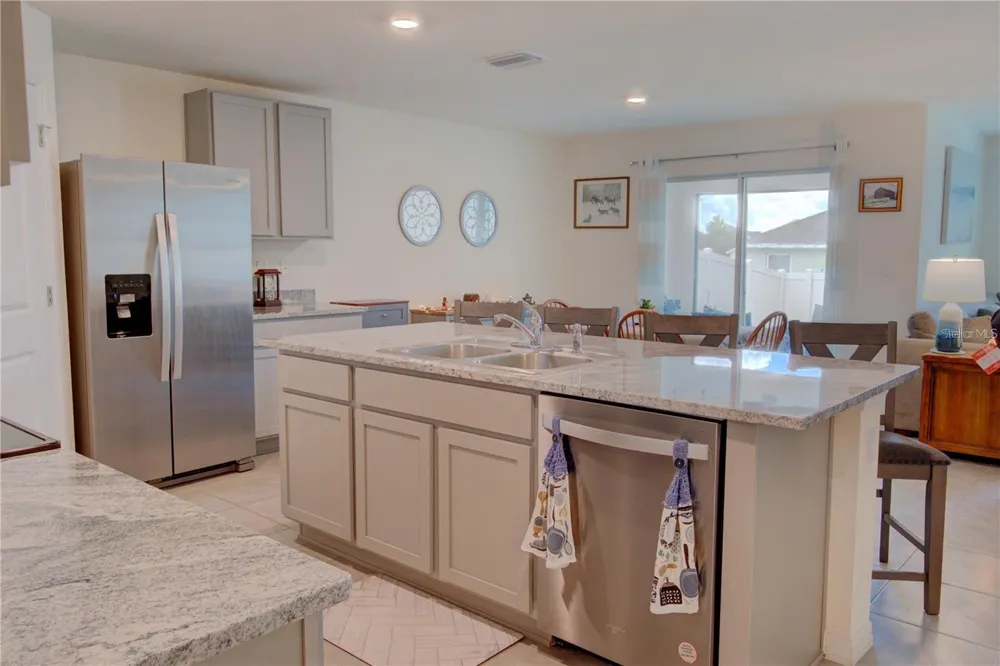 35712 DOVELAND DRIVE Zephyrhills, FL 33541