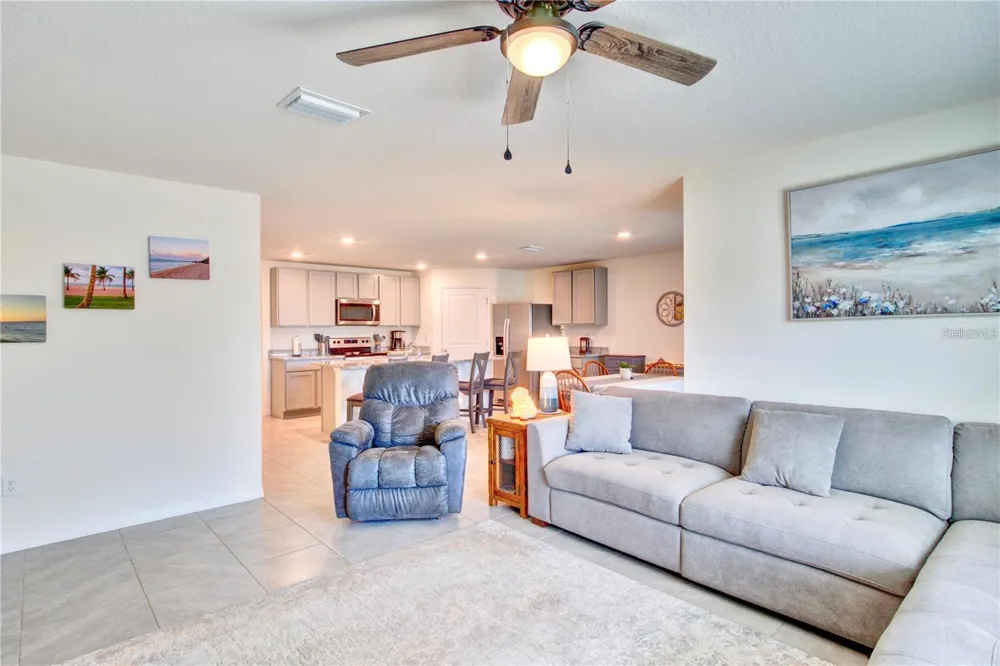 35712 DOVELAND DRIVE Zephyrhills, FL 33541
