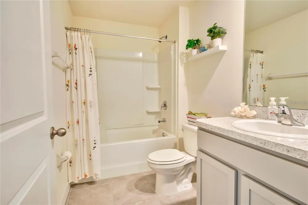 35712 DOVELAND DRIVE Zephyrhills, FL 33541