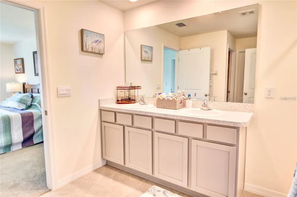 35712 DOVELAND DRIVE Zephyrhills, FL 33541