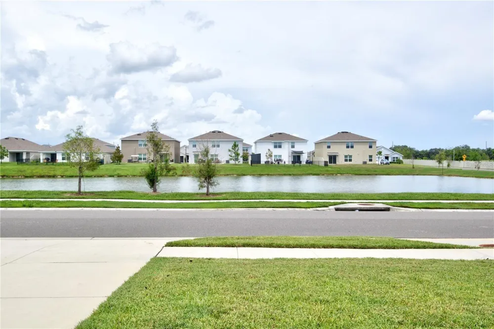 35712 DOVELAND DRIVE Zephyrhills, FL 33541