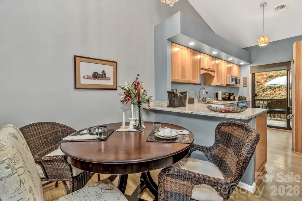 103 Cimarron Drive Asheville, NC 28803