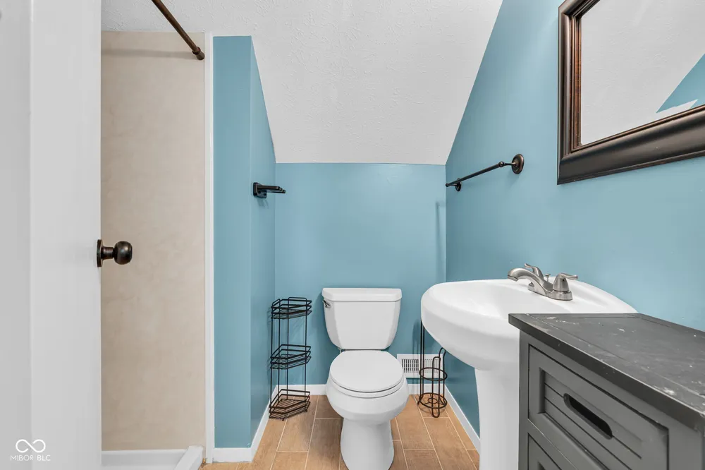 5514 Winship Court Indianapolis, IN 46221