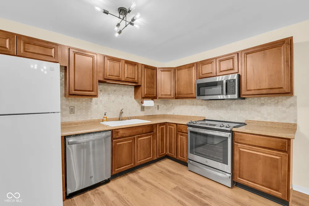 5514 Winship Court Indianapolis, IN 46221