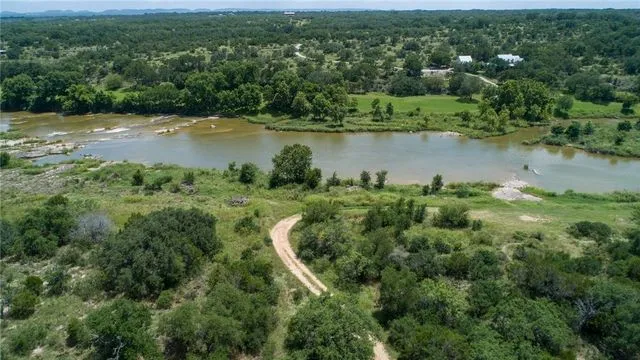 633 Trails End Road Johnson City, TX 78636