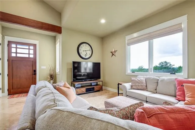 633 Trails End Road Johnson City, TX 78636