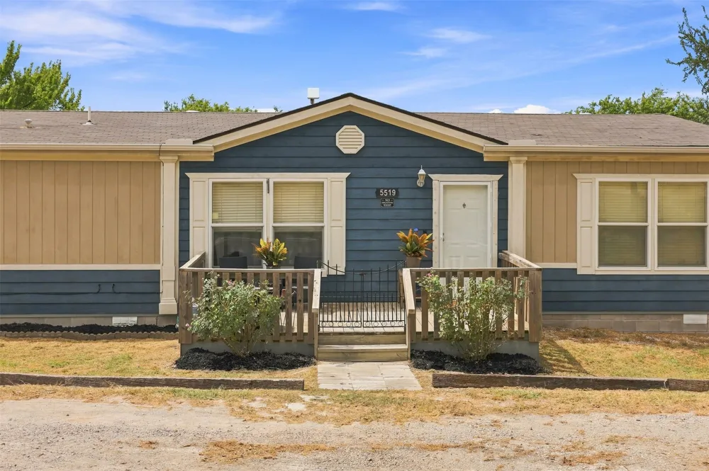 5519 Upper Denton Road Weatherford, TX 76085