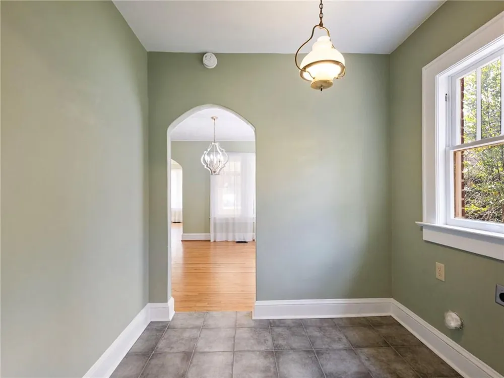 1391 Jefferson Avenue East Point, GA 30344
