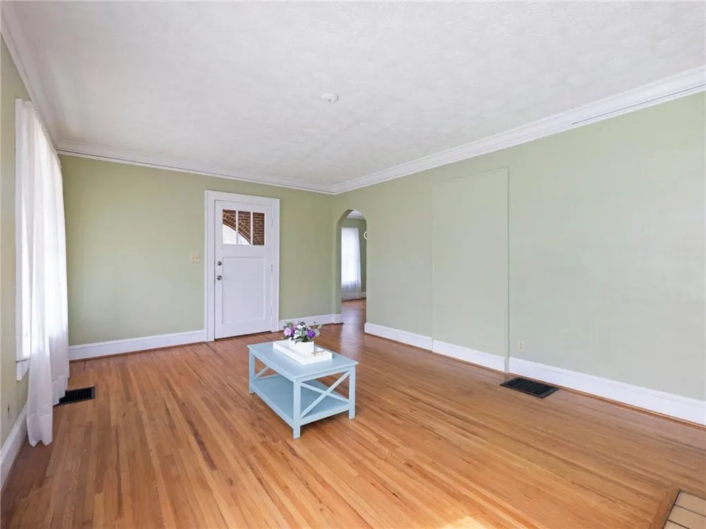 1391 Jefferson Avenue East Point, GA 30344