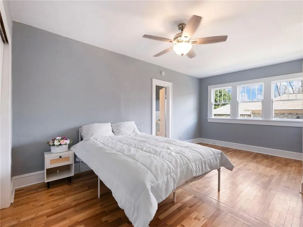 1391 Jefferson Avenue East Point, GA 30344