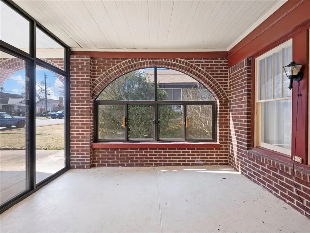 1391 Jefferson Avenue East Point, GA 30344