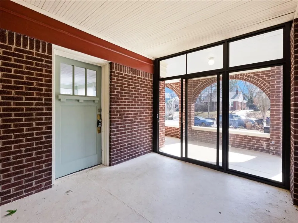 1391 Jefferson Avenue East Point, GA 30344