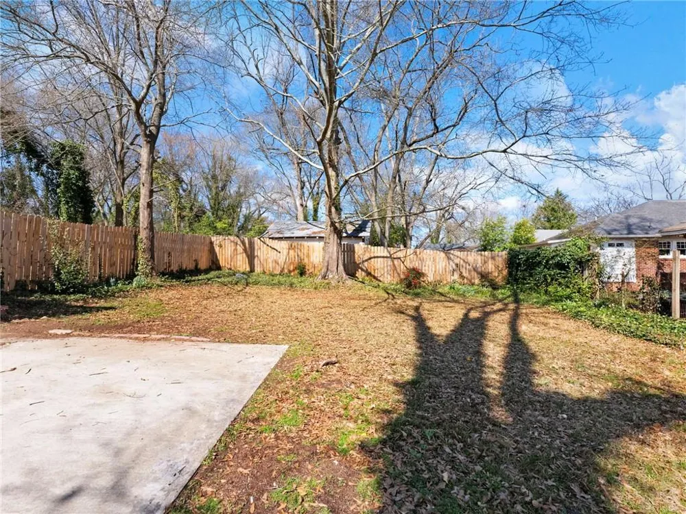 1391 Jefferson Avenue East Point, GA 30344