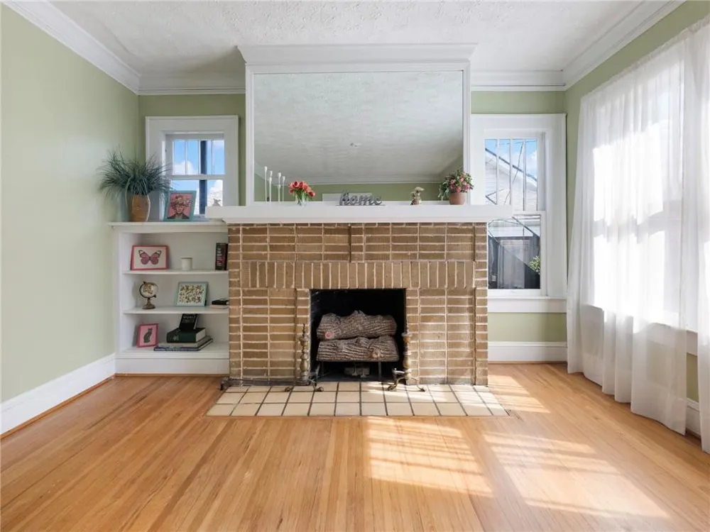 1391 Jefferson Avenue East Point, GA 30344