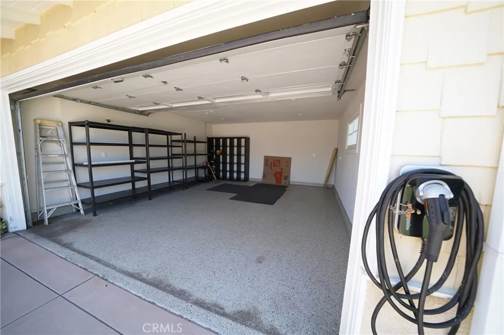 11252 Delano Los Angeles, CA 91606