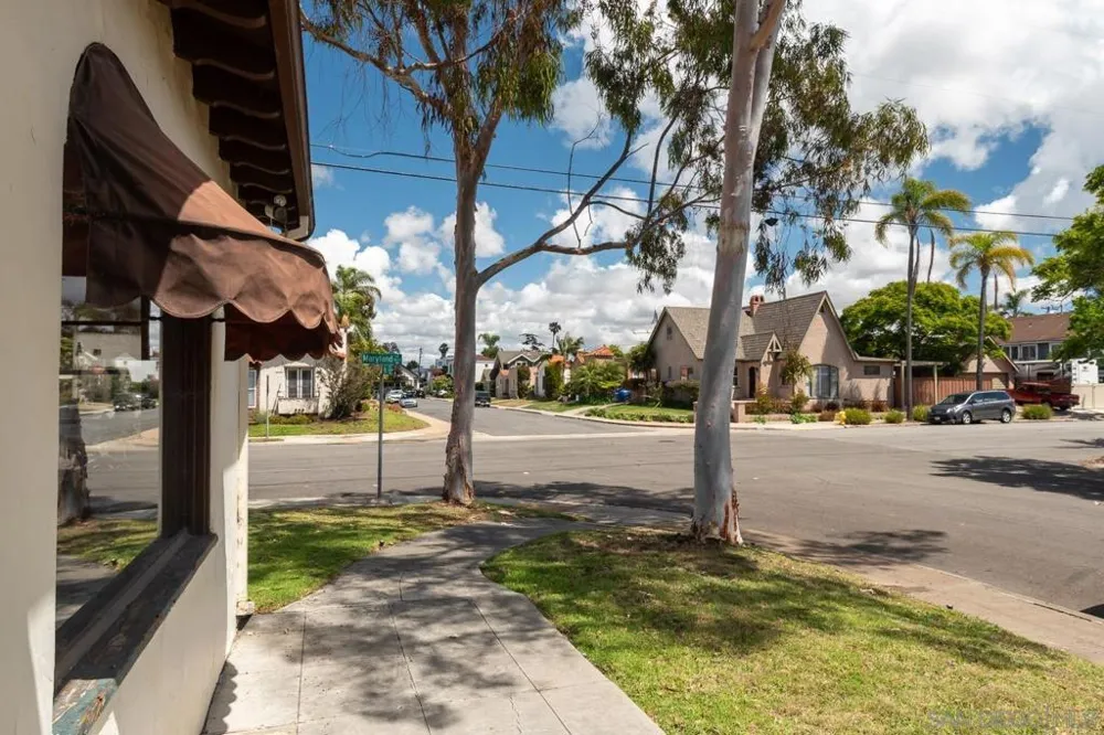 1240 Golden Gate Dr. San Diego, CA 92116