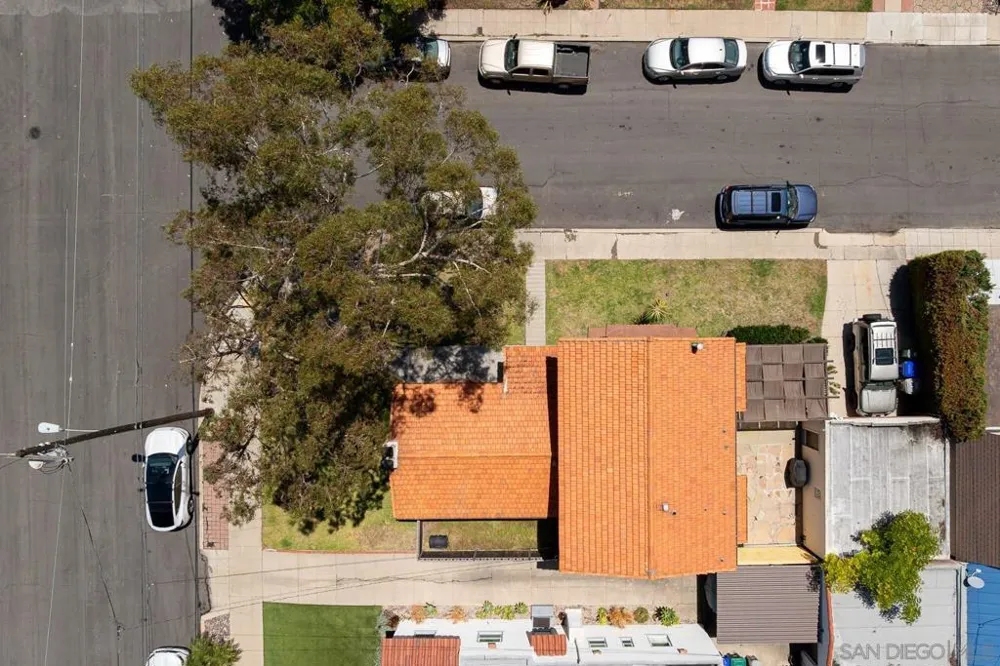 1240 Golden Gate Dr. San Diego, CA 92116