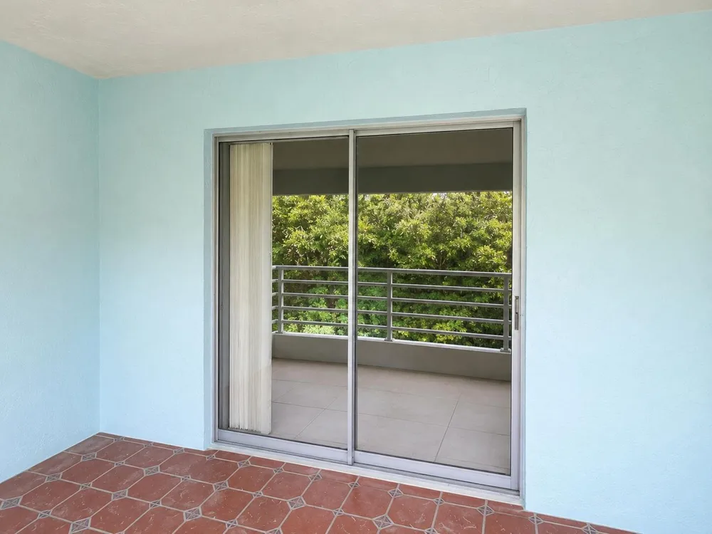 3100 Springdale Boulevard #apto Palm Springs, FL 33461