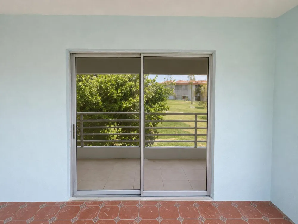 3100 Springdale Boulevard #apto Palm Springs, FL 33461