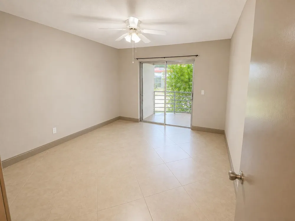3100 Springdale Boulevard #apto Palm Springs, FL 33461