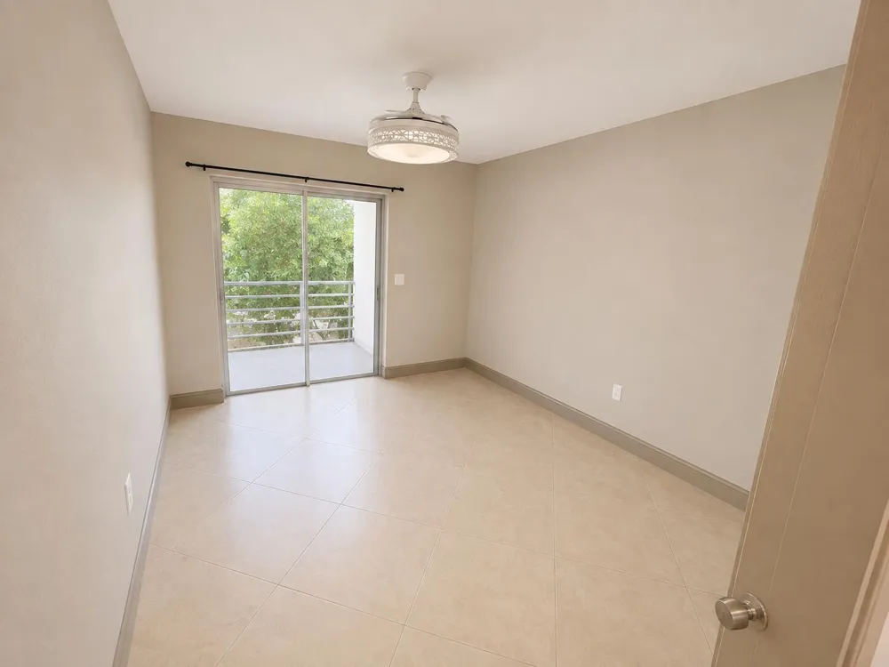 3100 Springdale Boulevard #apto Palm Springs, FL 33461