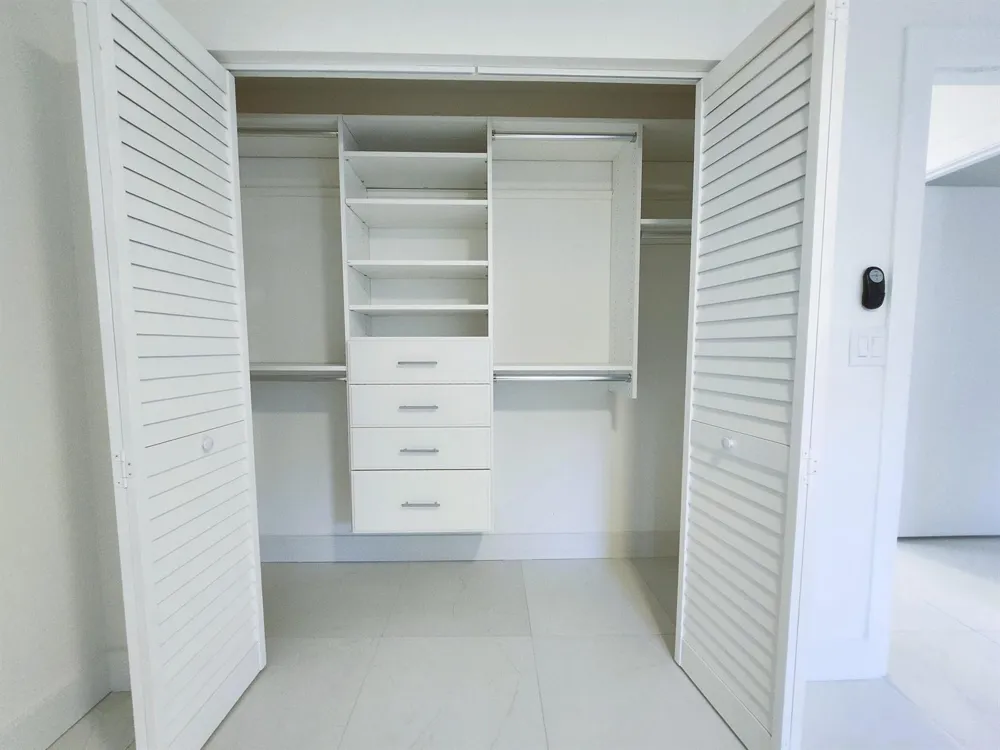 30 PELICAN POINTE DRIVE #201 Delray Beach, FL 33483