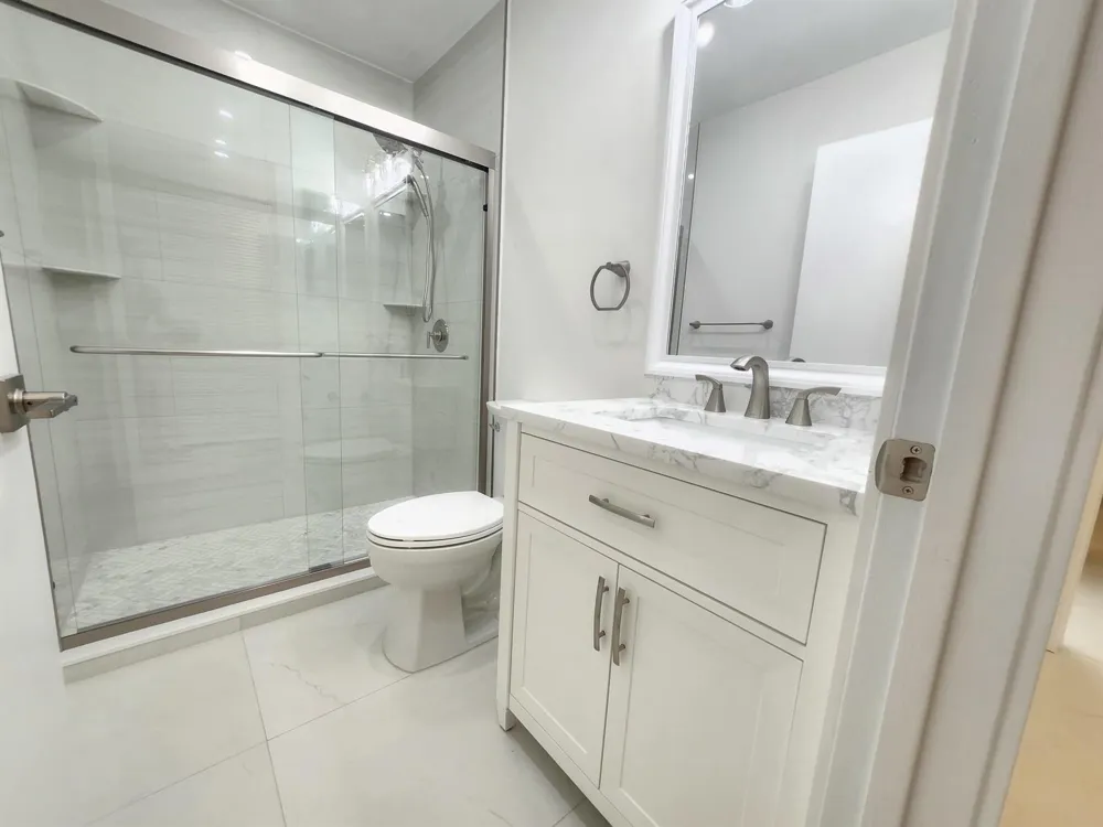 30 PELICAN POINTE DRIVE #201 Delray Beach, FL 33483