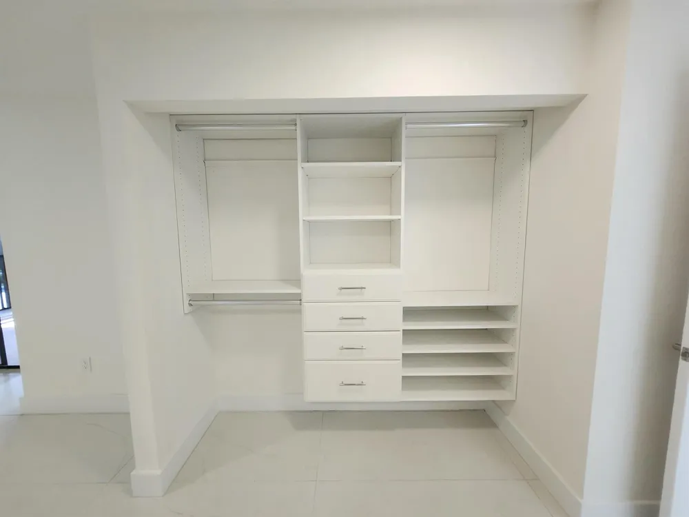 30 PELICAN POINTE DRIVE #201 Delray Beach, FL 33483