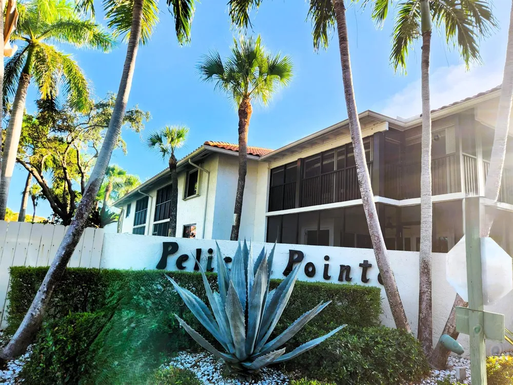 30 PELICAN POINTE DRIVE #201 Delray Beach, FL 33483