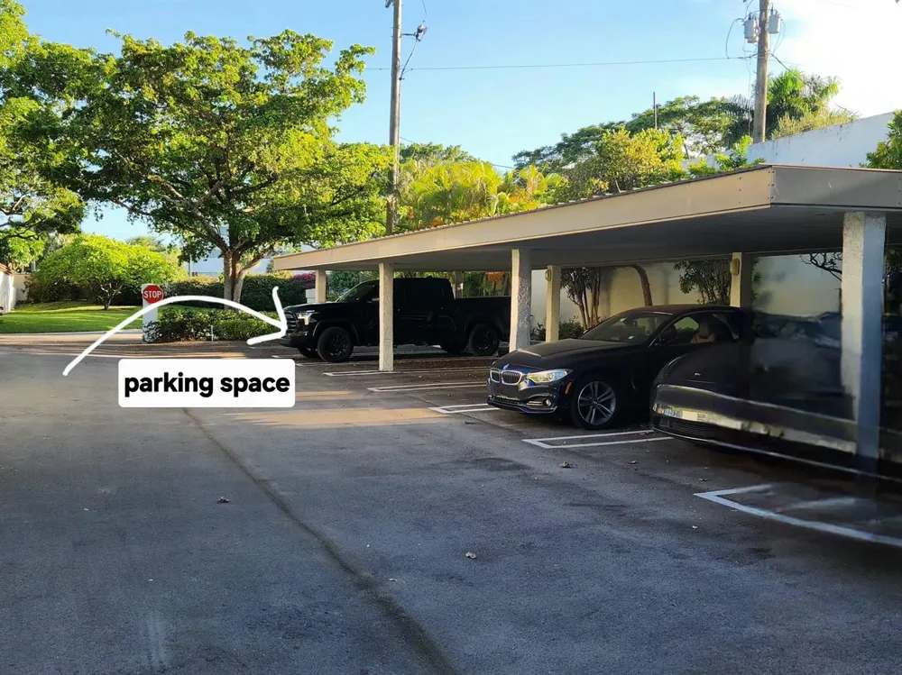 30 PELICAN POINTE DRIVE #201 Delray Beach, FL 33483