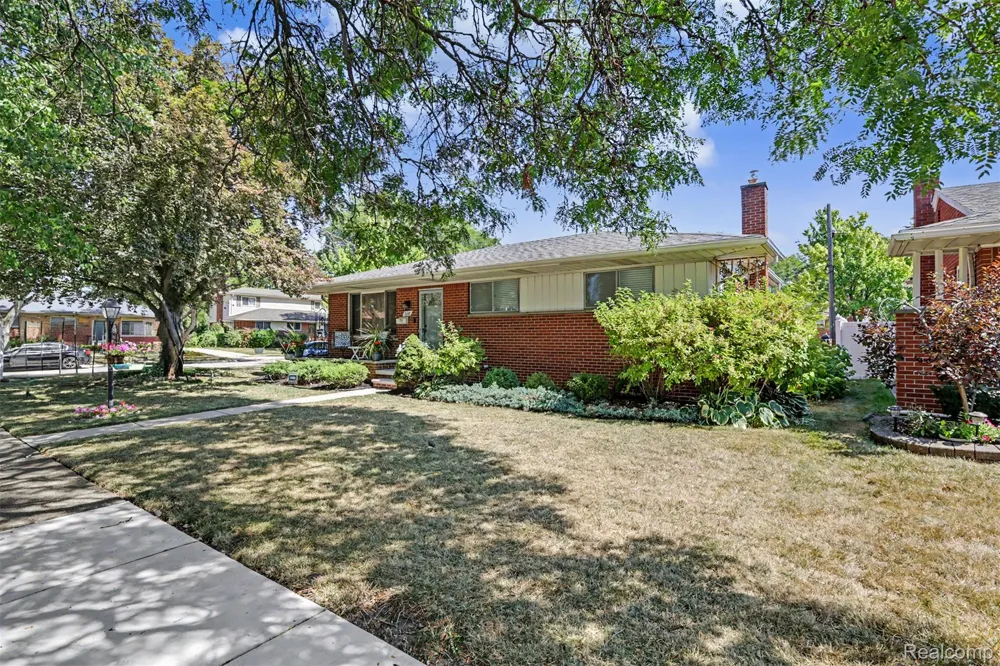 7292 Fairwood Drive Dearborn Heights City, MI 48127
