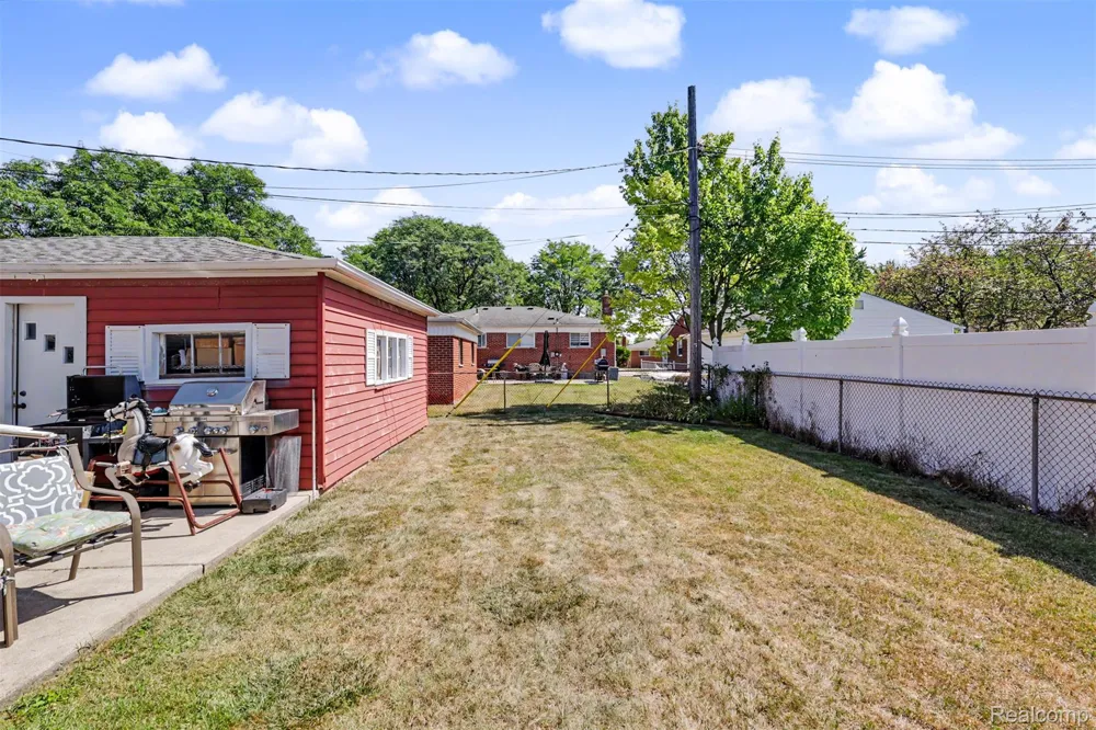 7292 Fairwood Drive Dearborn Heights City, MI 48127
