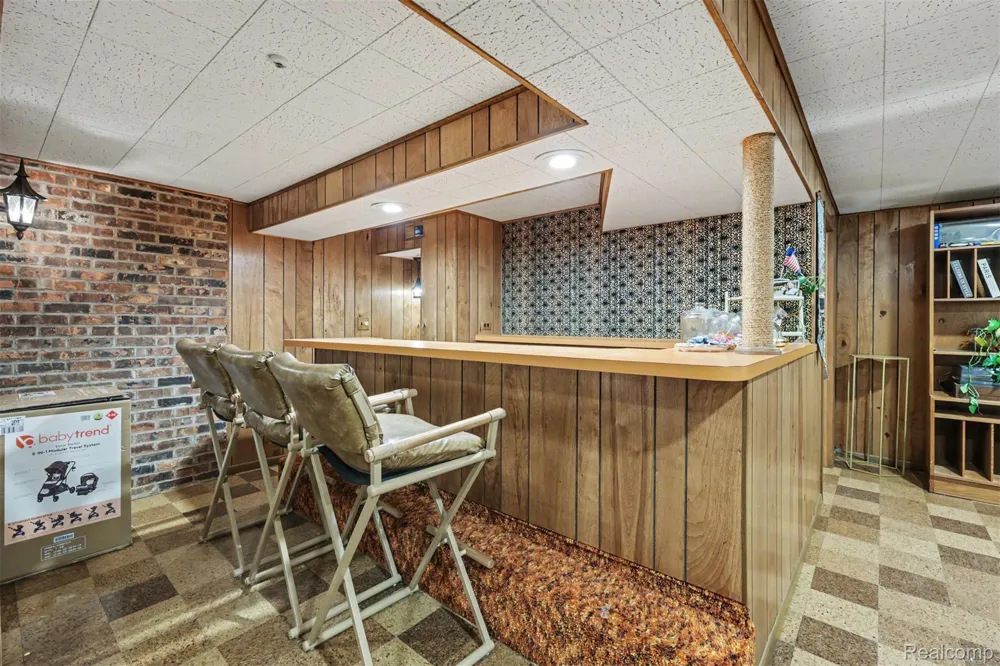 7292 Fairwood Drive Dearborn Heights City, MI 48127