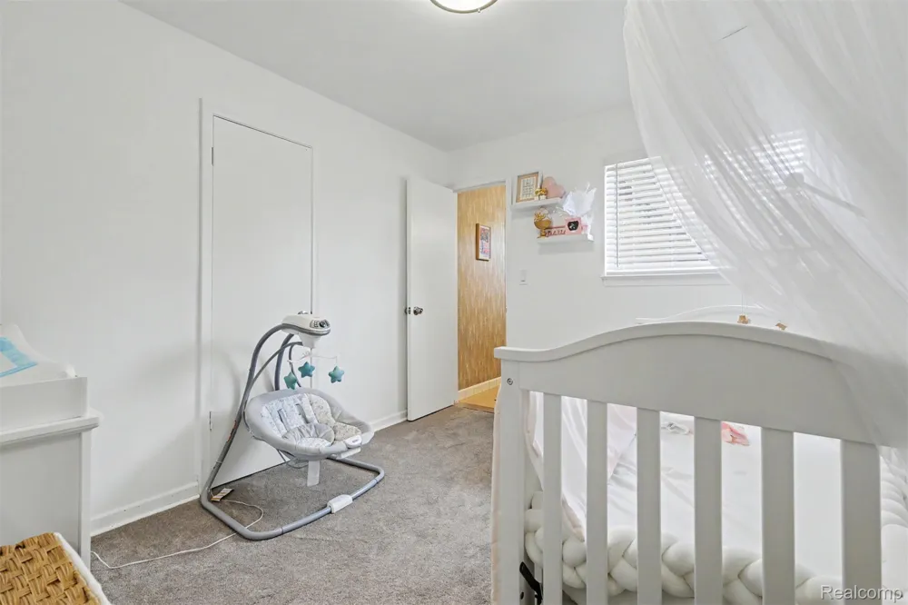 7292 Fairwood Drive Dearborn Heights City, MI 48127