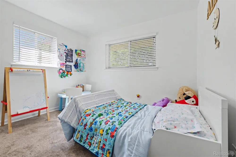 7292 Fairwood Drive Dearborn Heights City, MI 48127