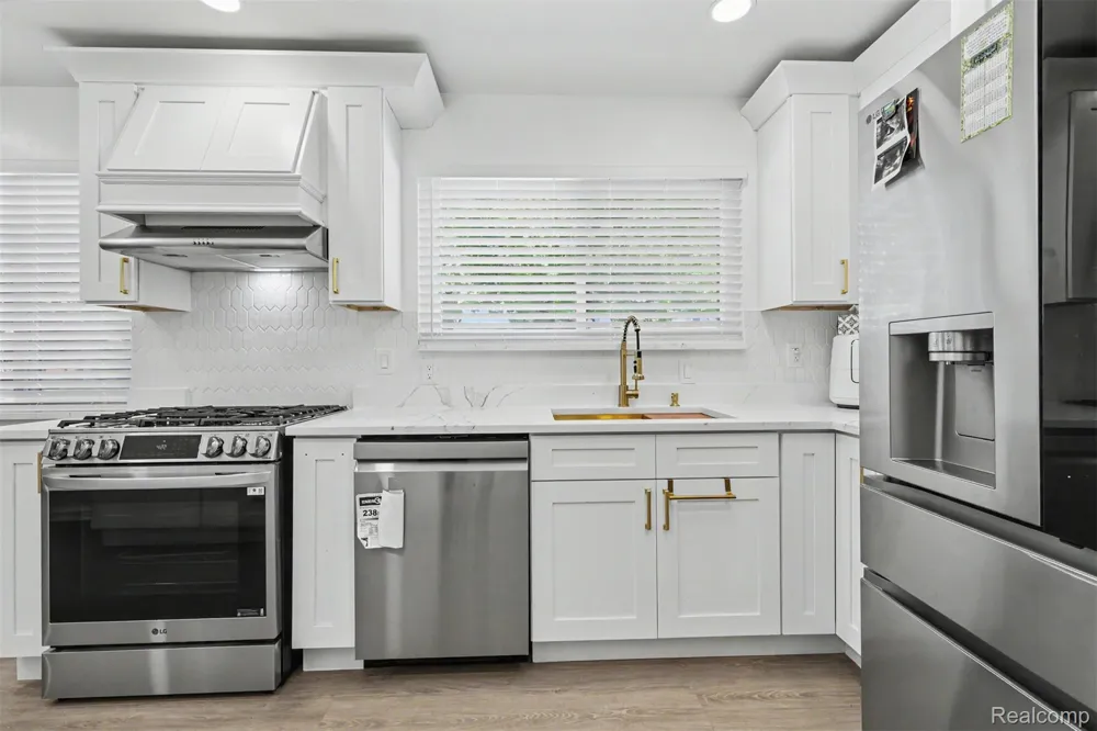 7292 Fairwood Drive Dearborn Heights City, MI 48127