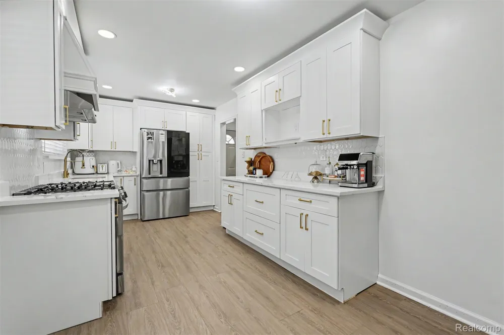 7292 Fairwood Drive Dearborn Heights City, MI 48127