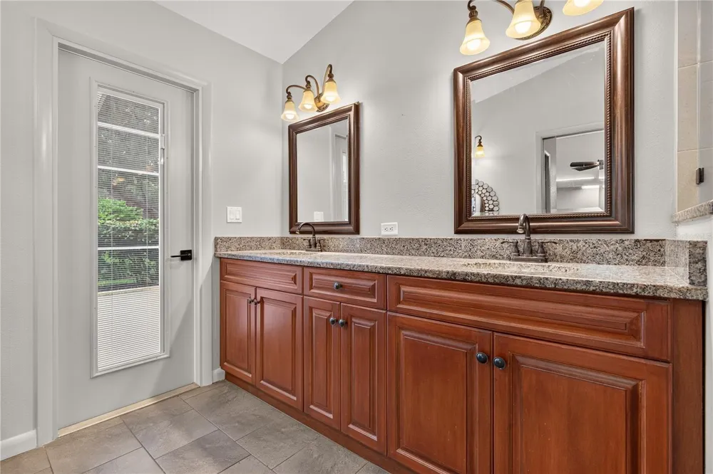 9387 FRENCH QUARTERS CIRCLE Weeki Wachee, FL 34613