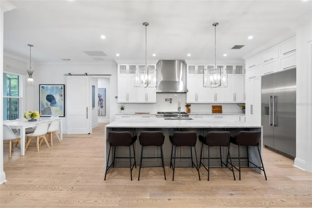 5025 W DANTE AVENUE Tampa, FL 33629