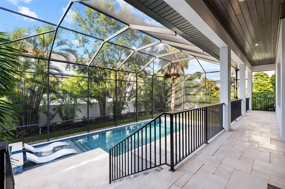 5025 W DANTE AVENUE Tampa, FL 33629