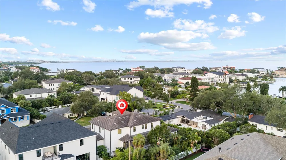 5025 W DANTE AVENUE Tampa, FL 33629