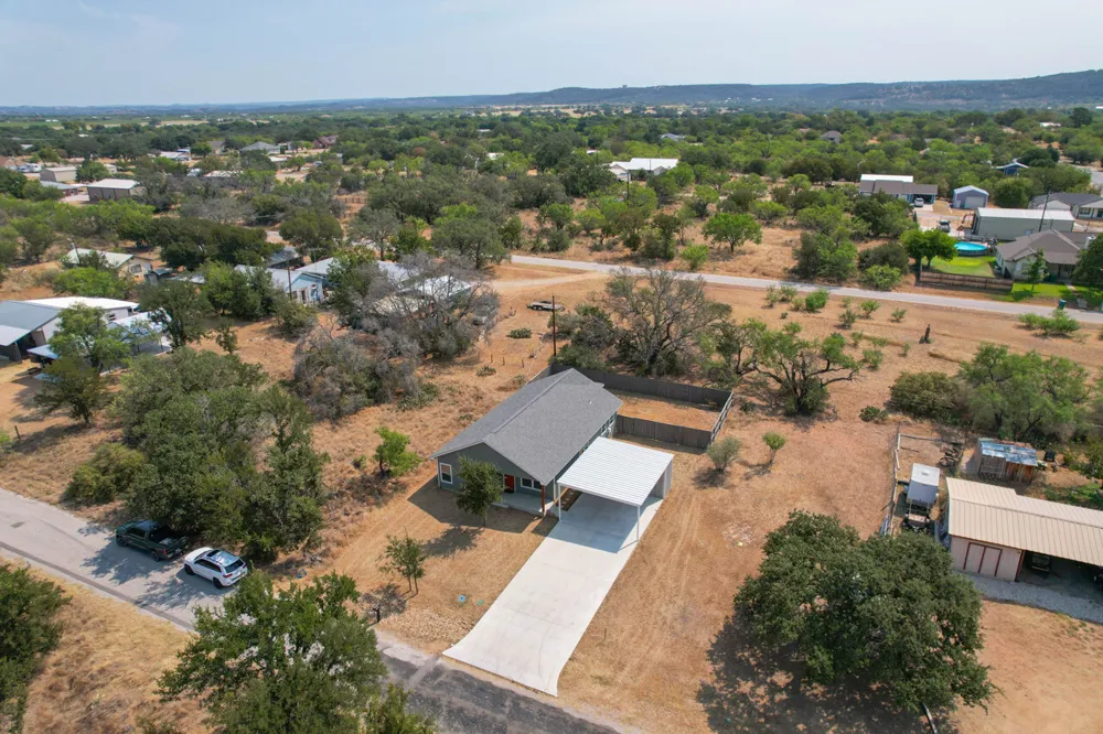 3340 Cactus Trail Kingsland, TX 78639