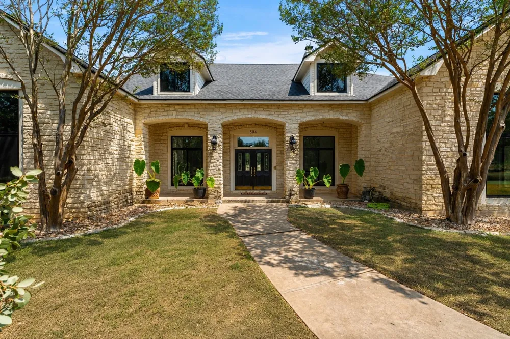304 Harmony Lane Georgetown, TX 78628